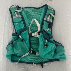 Nathan Vapor Airess Hydration Vest